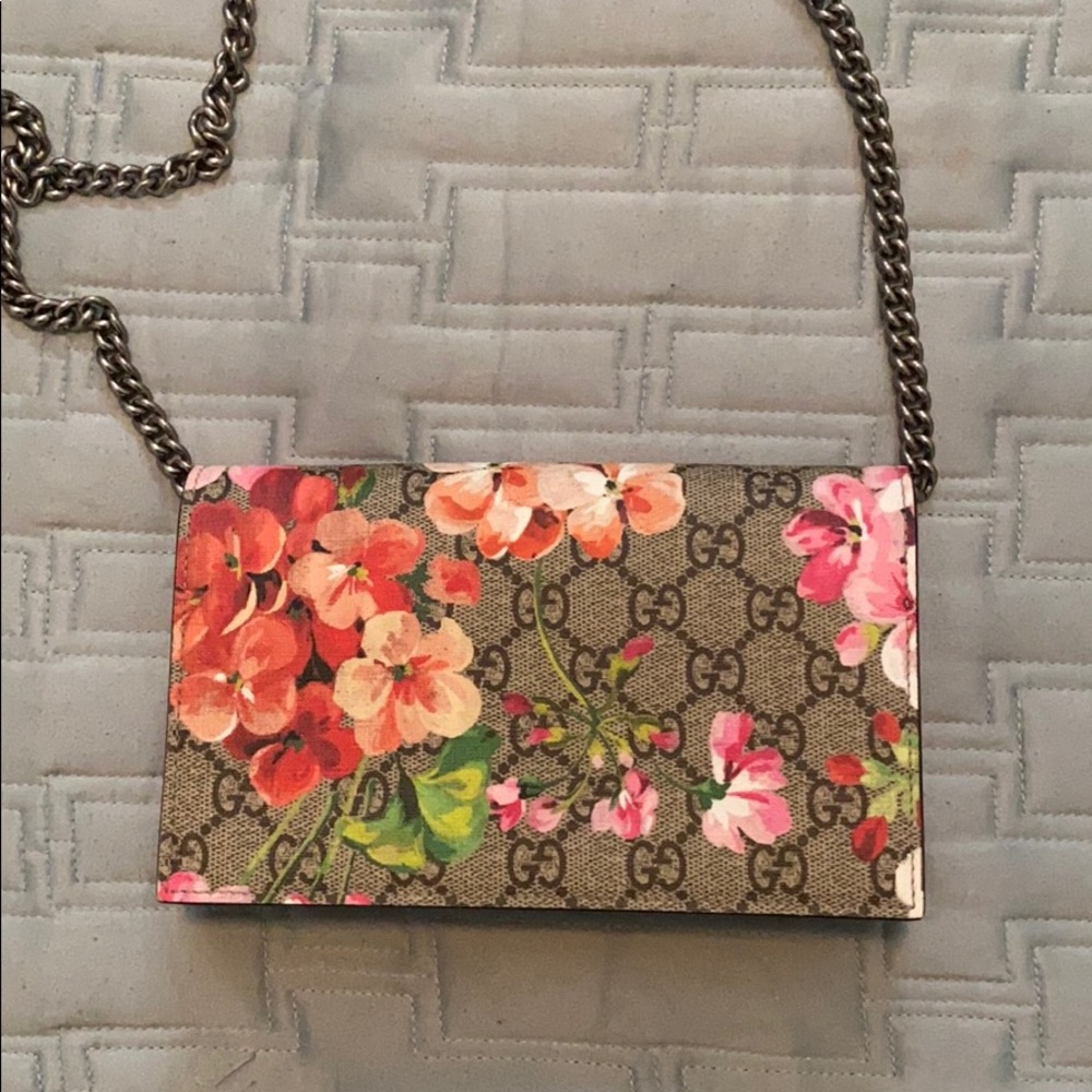 Gucci Supreme Wallet On Chain Purse